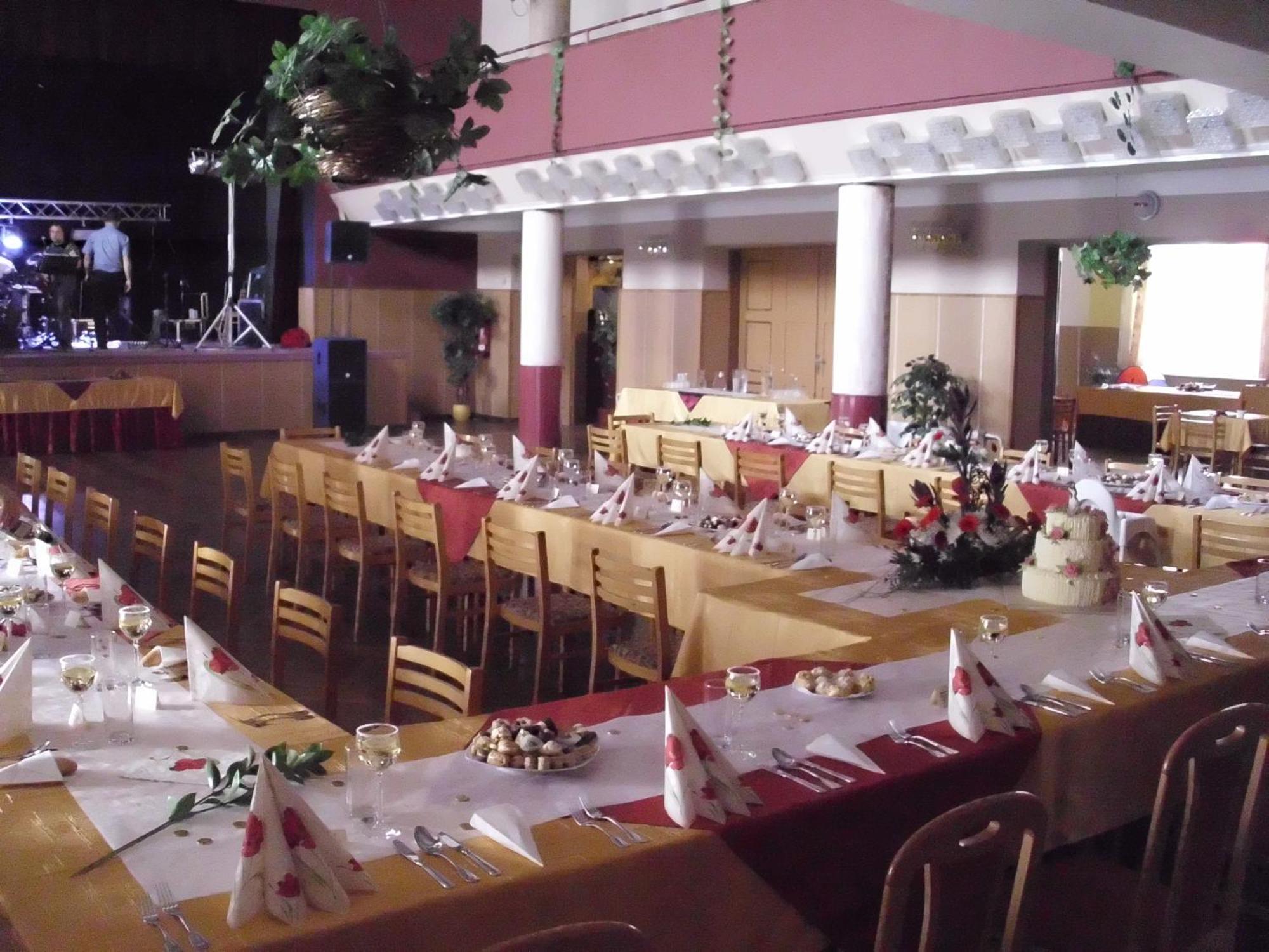 Hotel Morava Jevicko Ngoại thất bức ảnh